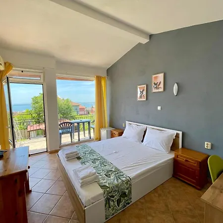 Serenity Hill Guest house *